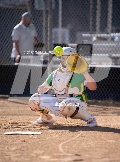 Thumbnail 2 in Christian @ Holtville photogallery.
