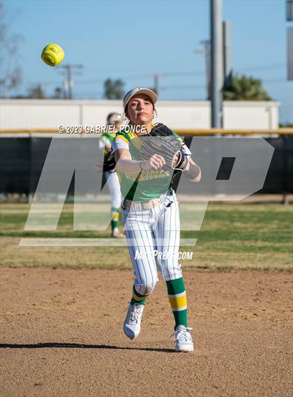 Thumbnail 2 in Christian @ Holtville photogallery.