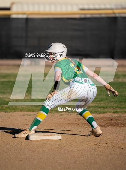 Thumbnail 2 in Christian @ Holtville photogallery.