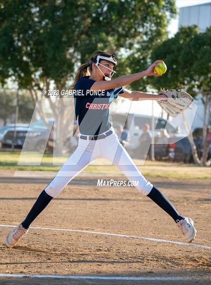 Thumbnail 1 in Christian @ Holtville photogallery.
