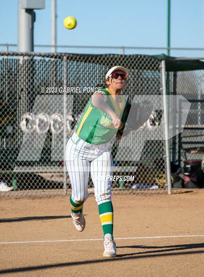 Thumbnail 3 in Christian @ Holtville photogallery.