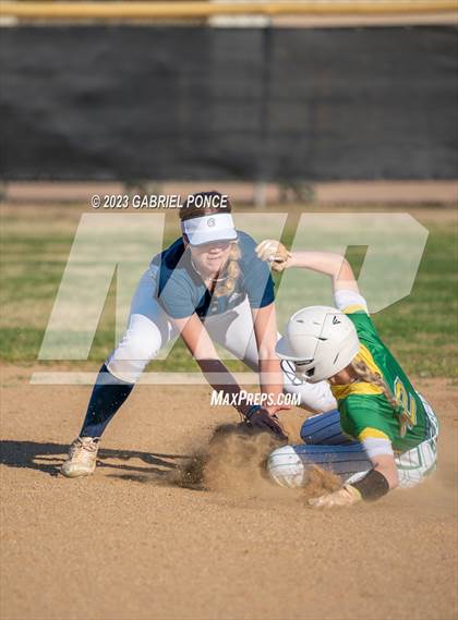 Thumbnail 3 in Christian @ Holtville photogallery.