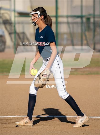 Thumbnail 1 in Christian @ Holtville photogallery.
