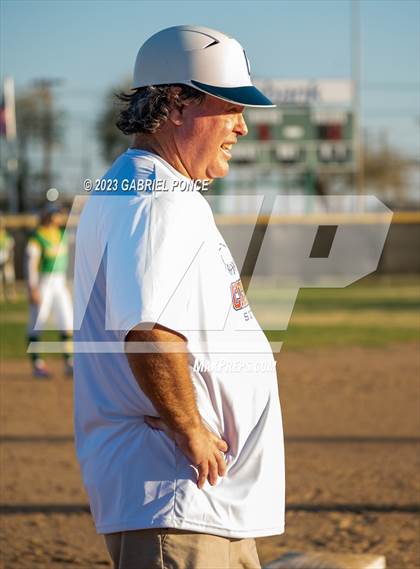 Thumbnail 1 in Christian @ Holtville photogallery.