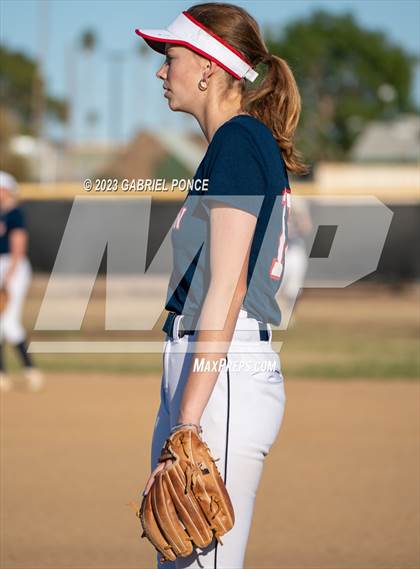 Thumbnail 2 in Christian @ Holtville photogallery.