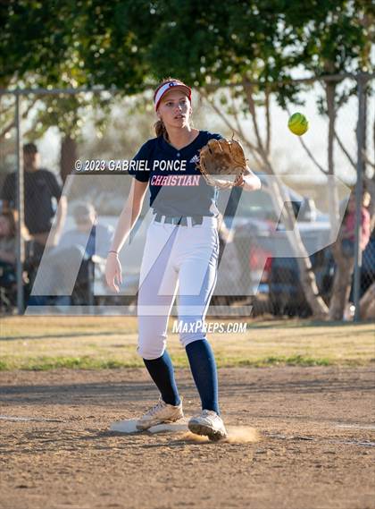 Thumbnail 3 in Christian @ Holtville photogallery.