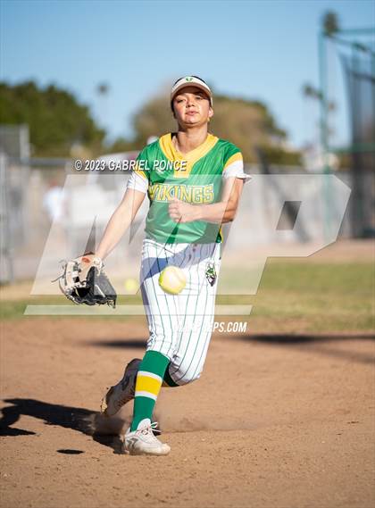 Thumbnail 3 in Christian @ Holtville photogallery.