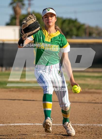 Thumbnail 2 in Christian @ Holtville photogallery.