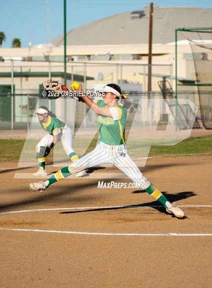 Thumbnail 1 in Christian @ Holtville photogallery.