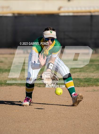Thumbnail 3 in Christian @ Holtville photogallery.