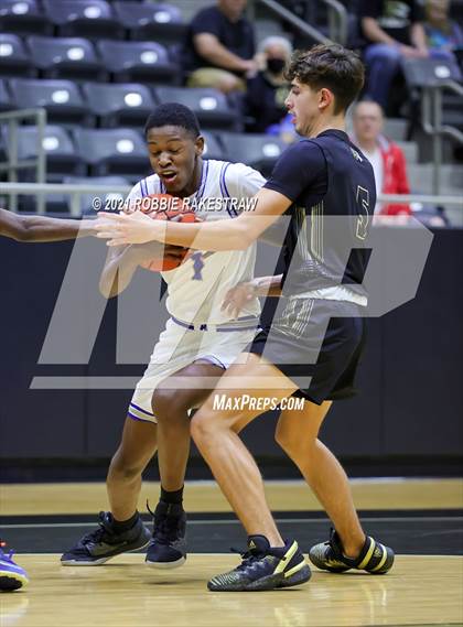 Thumbnail 3 in Kaufman vs Adamson (Kaufman Tournament) photogallery.