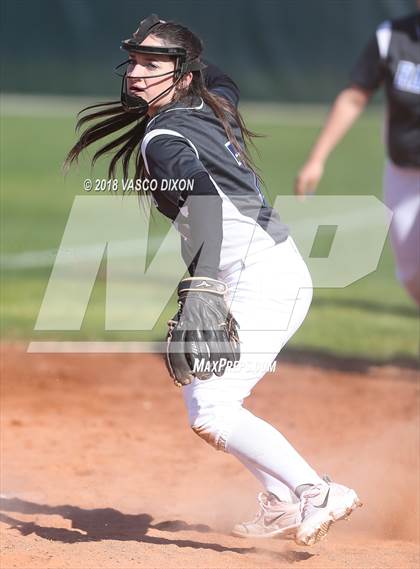 Thumbnail 2 in Estrella Foothills vs Buckeye (Agua Fria Classic) photogallery.