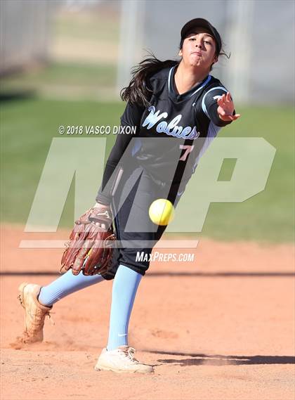 Thumbnail 3 in Estrella Foothills vs Buckeye (Agua Fria Classic) photogallery.