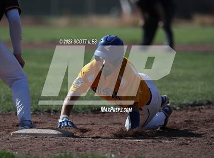 Thumbnail 2 in Russia vs. Berne Union (OHSAA D4 Regional Semifinal) photogallery.