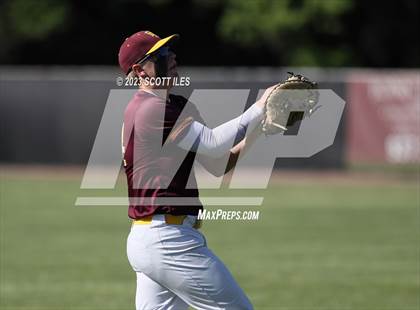 Thumbnail 1 in Russia vs. Berne Union (OHSAA D4 Regional Semifinal) photogallery.
