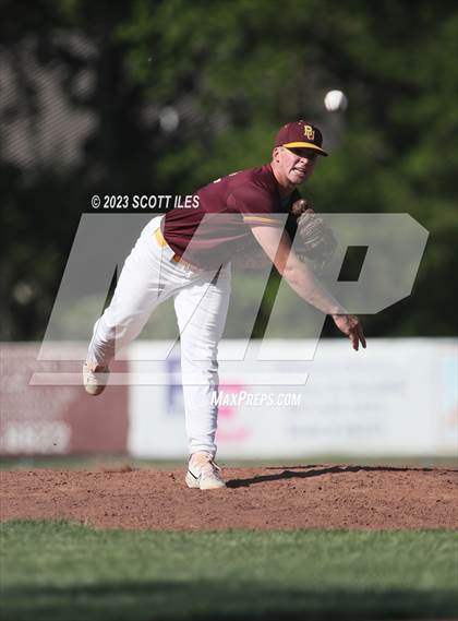 Thumbnail 2 in Russia vs. Berne Union (OHSAA D4 Regional Semifinal) photogallery.