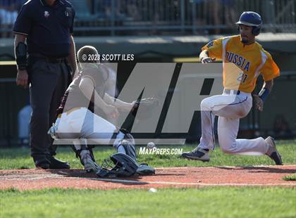 Thumbnail 1 in Russia vs. Berne Union (OHSAA D4 Regional Semifinal) photogallery.
