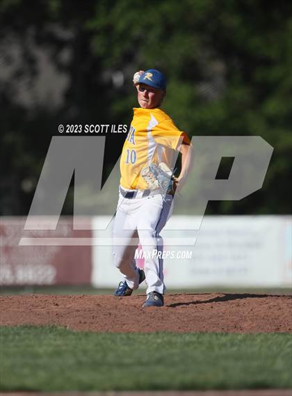Thumbnail 1 in Russia vs. Berne Union (OHSAA D4 Regional Semifinal) photogallery.