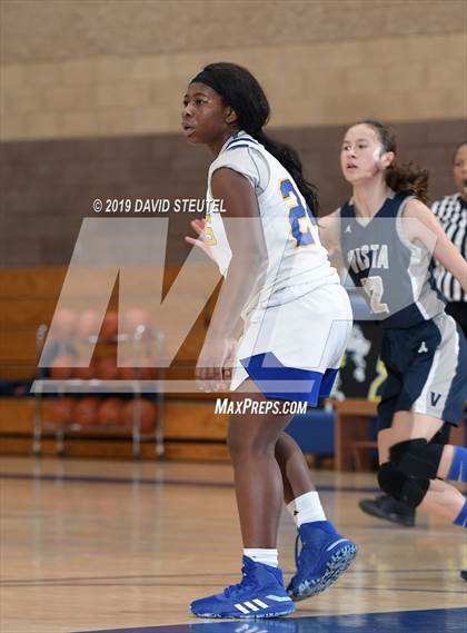Thumbnail 2 in Vista del Lago vs. Grant (Lincoln Invitational) photogallery.