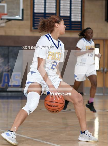 Thumbnail 1 in Vista del Lago vs. Grant (Lincoln Invitational) photogallery.