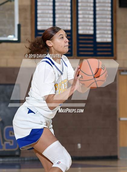 Thumbnail 2 in Vista del Lago vs. Grant (Lincoln Invitational) photogallery.