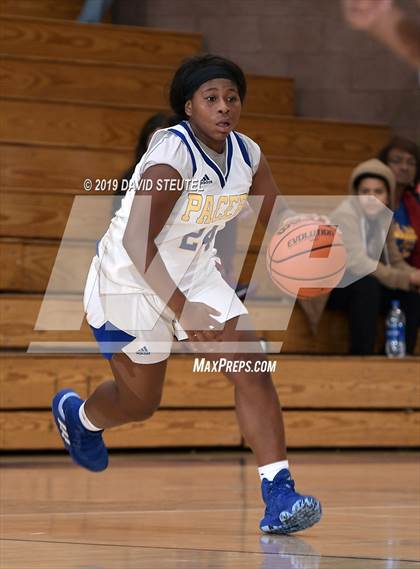 Thumbnail 1 in Vista del Lago vs. Grant (Lincoln Invitational) photogallery.