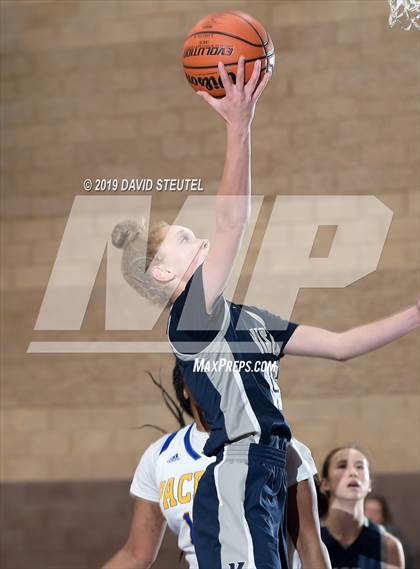 Thumbnail 3 in Vista del Lago vs. Grant (Lincoln Invitational) photogallery.