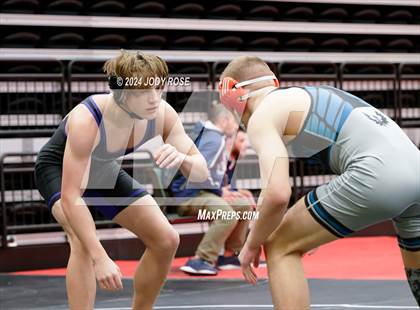 Thumbnail 3 in UHSAA 6A Finals photogallery.