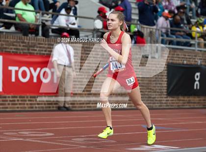 Thumbnail 2 in Penn Relays (4 X 400 Meter) photogallery.