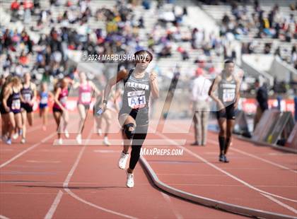 Thumbnail 2 in Penn Relays (4 X 400 Meter) photogallery.