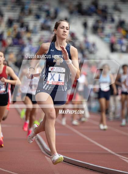Thumbnail 2 in Penn Relays (4 X 400 Meter) photogallery.