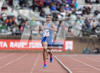 Thumbnail 2 in Penn Relays (4 X 400 Meter) photogallery.