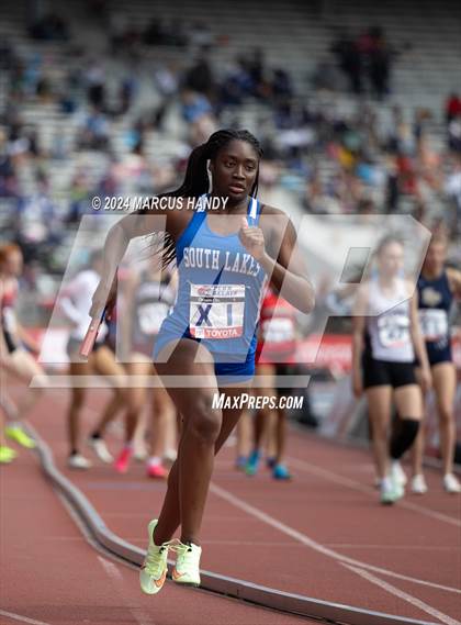 Thumbnail 2 in Penn Relays (4 X 400 Meter) photogallery.