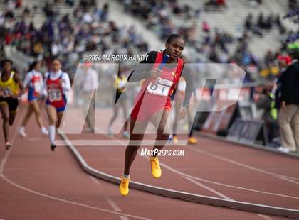 Thumbnail 2 in Penn Relays (4 X 400 Meter) photogallery.