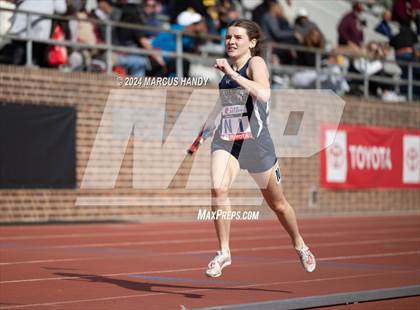 Thumbnail 2 in Penn Relays (4 X 400 Meter) photogallery.