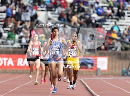 Thumbnail 1 in Penn Relays (4 X 400 Meter) photogallery.