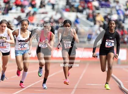 Thumbnail 3 in Penn Relays (4 X 400 Meter) photogallery.