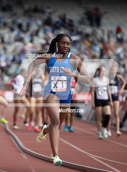 Thumbnail 3 in Penn Relays (4 X 400 Meter) photogallery.