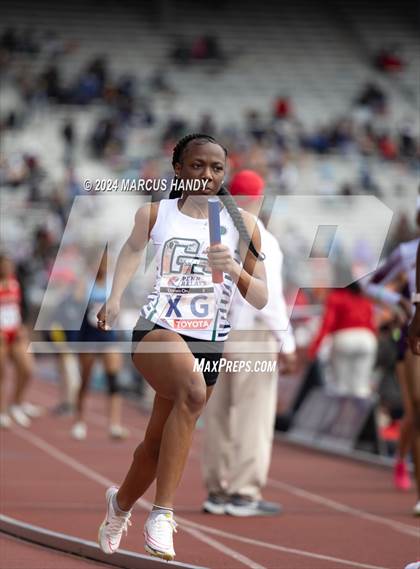 Thumbnail 1 in Penn Relays (4 X 400 Meter) photogallery.