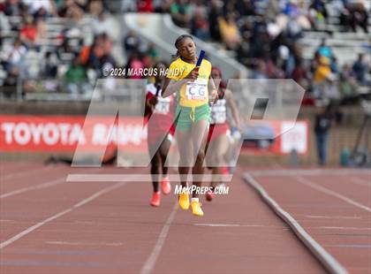 Thumbnail 1 in Penn Relays (4 X 400 Meter) photogallery.