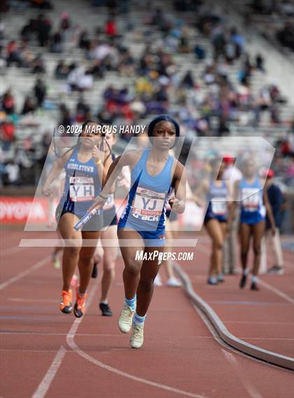 Thumbnail 3 in Penn Relays (4 X 400 Meter) photogallery.