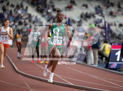 Thumbnail 3 in Penn Relays (4 X 400 Meter) photogallery.