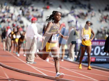 Thumbnail 3 in Penn Relays (4 X 400 Meter) photogallery.