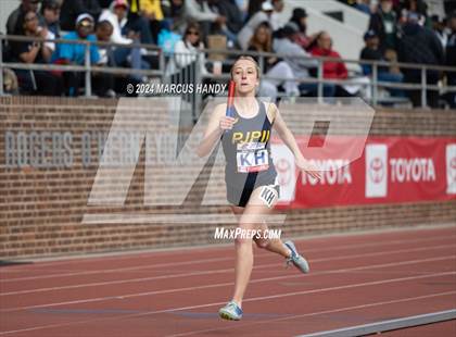 Thumbnail 3 in Penn Relays (4 X 400 Meter) photogallery.