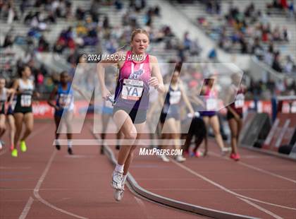Thumbnail 3 in Penn Relays (4 X 400 Meter) photogallery.