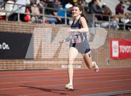 Thumbnail 3 in Penn Relays (4 X 400 Meter) photogallery.