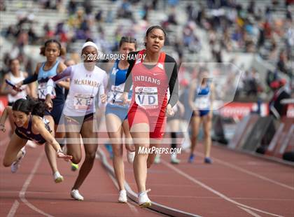 Thumbnail 3 in Penn Relays (4 X 400 Meter) photogallery.