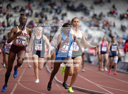 Thumbnail 3 in Penn Relays (4 X 400 Meter) photogallery.