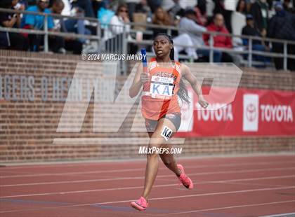 Thumbnail 3 in Penn Relays (4 X 400 Meter) photogallery.