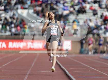 Thumbnail 3 in Penn Relays (4 X 400 Meter) photogallery.